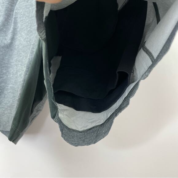 Lululemon gray black men's lined shorts size Medium - Picture 9 of 14